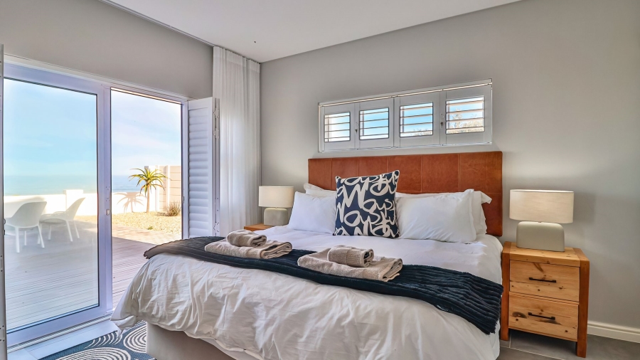 4 Bedroom Property for Sale in Pearl Bay Western Cape